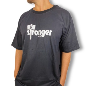 CAMISETA NORMAL PRETA STRONGER